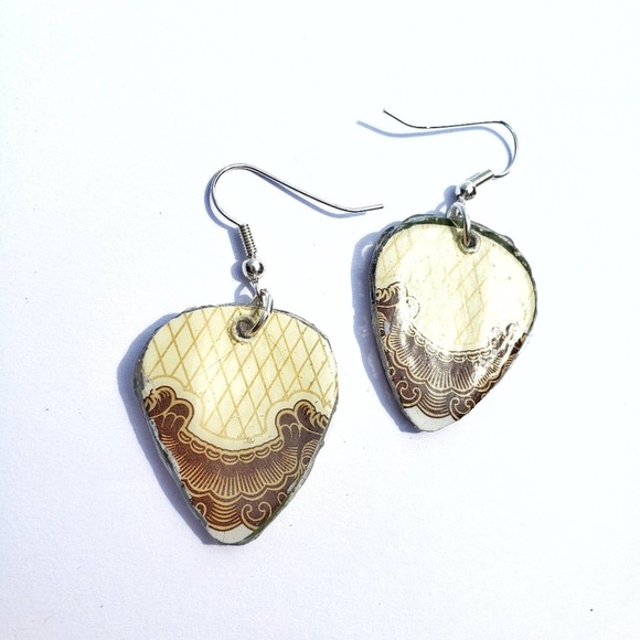 Earrings KING HEARTS Antique Vintage Royal Playing Cards Upcycled - Picture 2 of 2